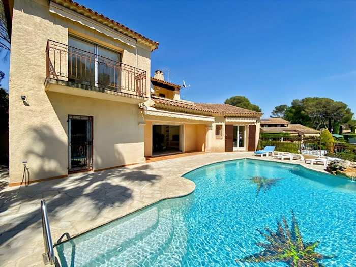 maison a vendre avec piscine sur frejus